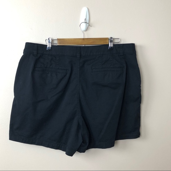 Lane Bryant Girlfriend Shorts Pleated Trim Pockets - Picture 4 of 8